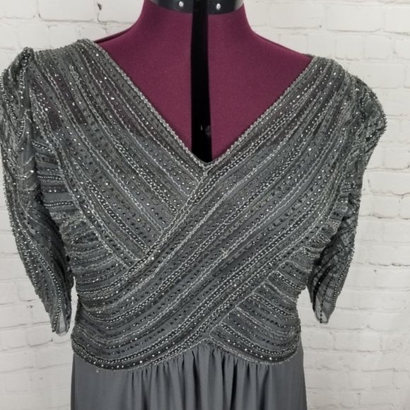 MGNY Full Length Evening Grown - Picture 2 of 9